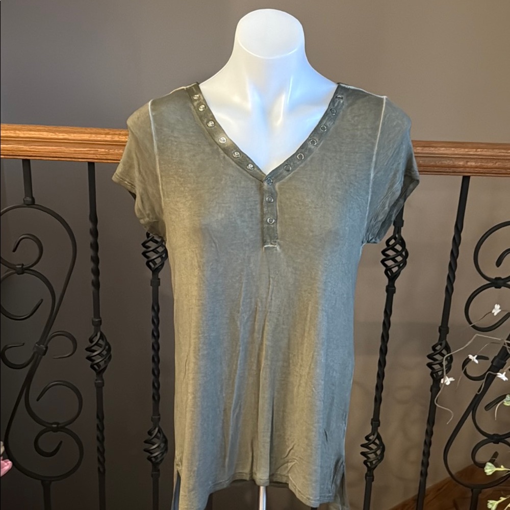 Cloudchaser top